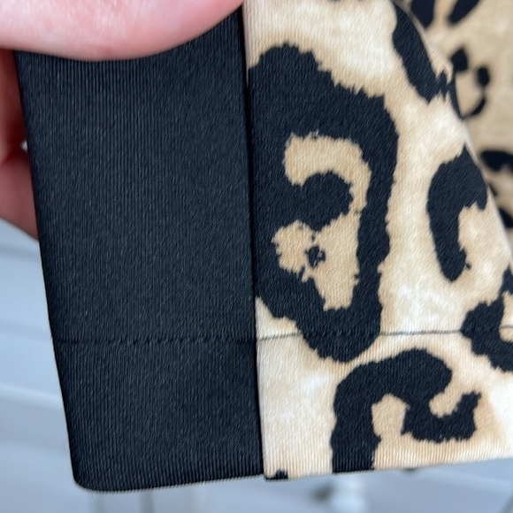 Vince Camuto Leopard Print Stretch Pencil Skirt Size Small - Picture 2 of 6